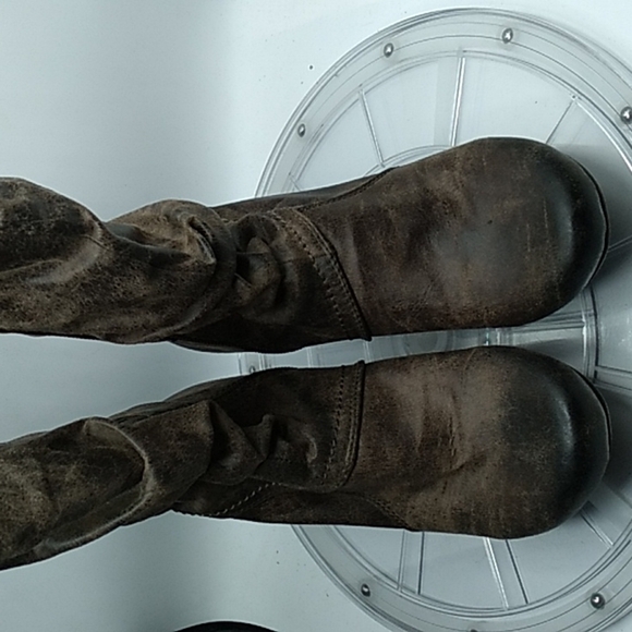 Bare Traps 6M brown heeled boots 👢 - Picture 2 of 7